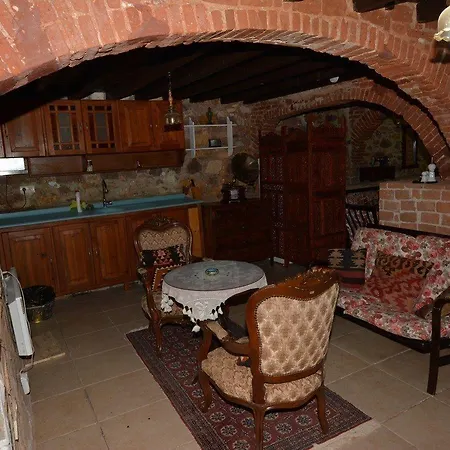 Hotel Cunda Zehra Teyzenin Evi 2*